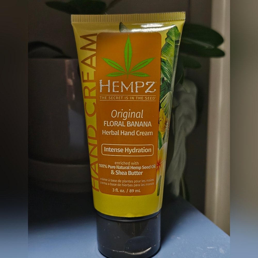 HEMPZ floral banana hand cream